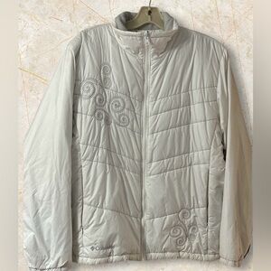 Columbia women’s white puffer zip up jacket size large. PLEASE READ DESCRIPTION